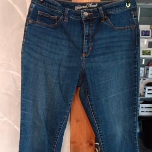 Universal Thread Mid/Dark Blue Straight Leg Jeans